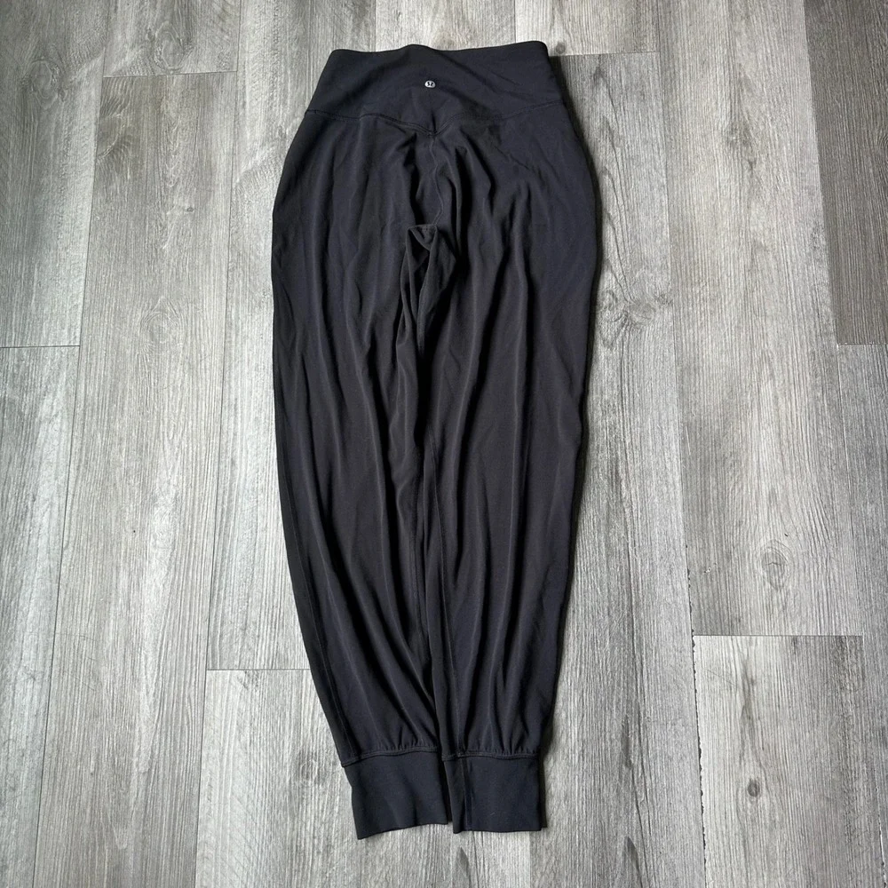 Lululemon Black High Rise‎ Jogger Sweatpants Women's Size 6